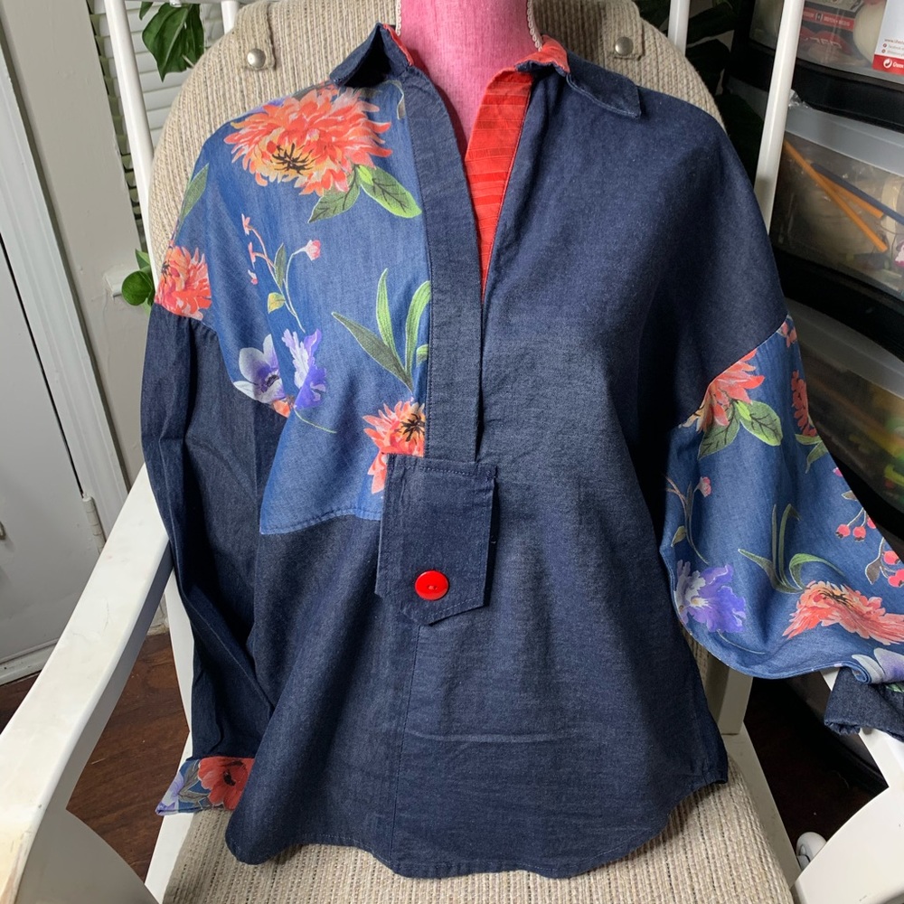 BLUE DENIM AND FLOWERS PERFECT FOR FALL SIZE LARGE